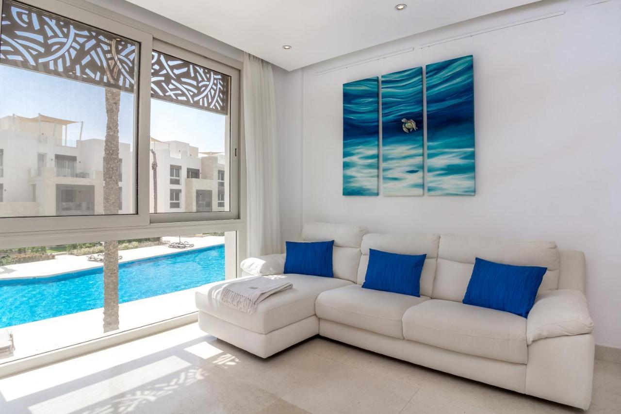 Ollystays Mangroovy Seaview 1Br Beach And Pool Free Access Hurghada Bagian luar foto